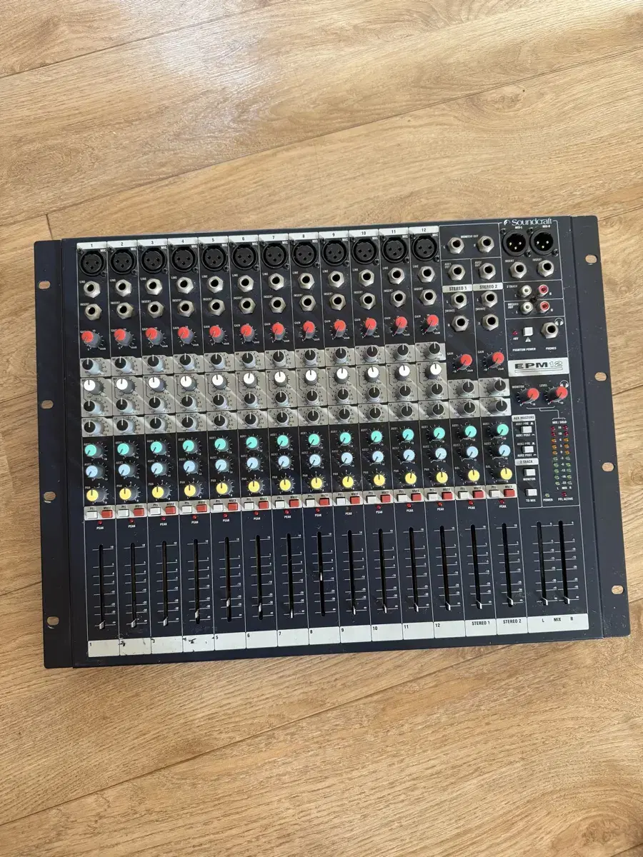 Soundcraft EPM12